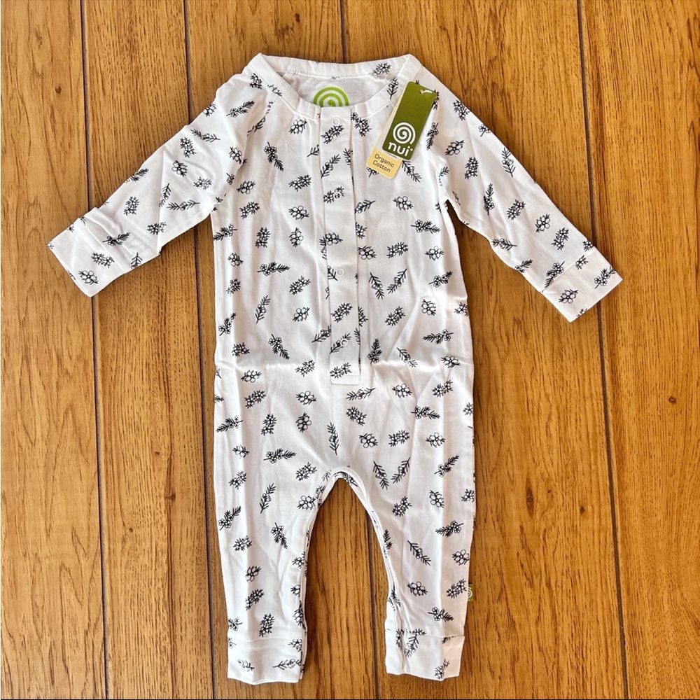 Nui organics romper/sleeper